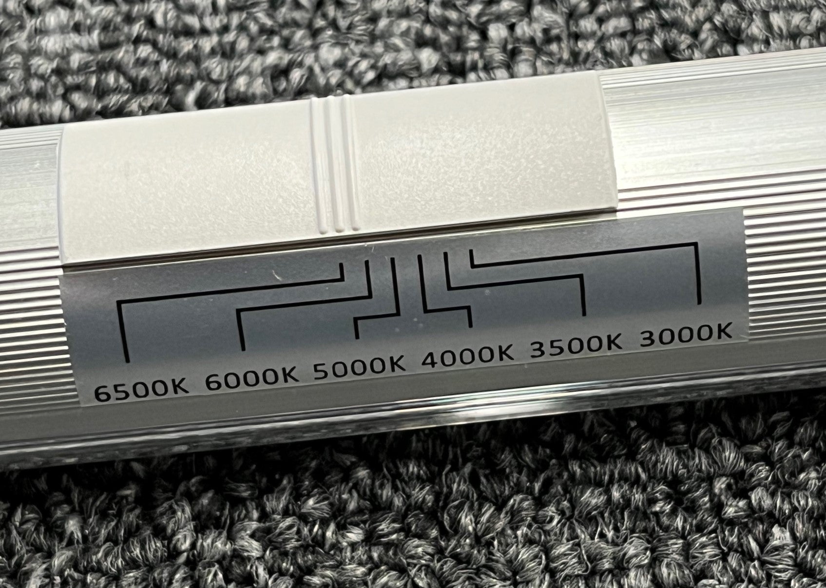 Série Tube LED T8 - 8 pieds - Couleur et puissance ajustables