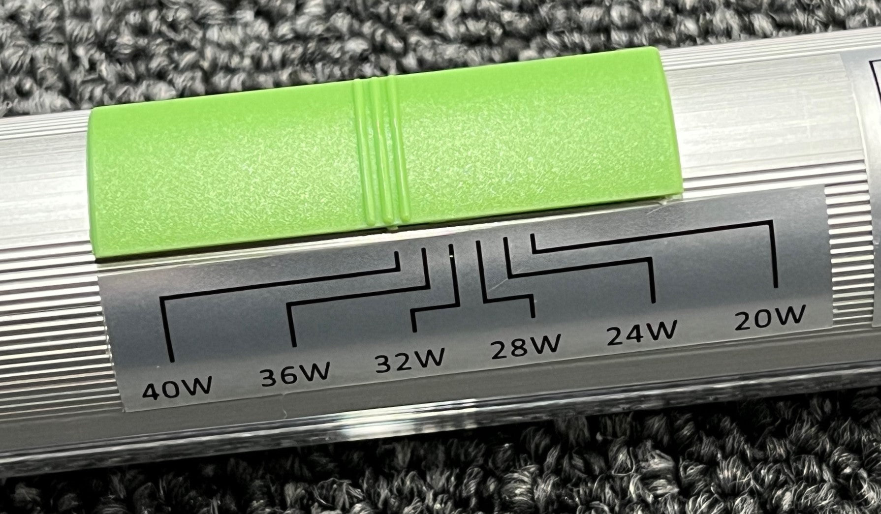 Série Tube LED T8 - 8 pieds - Couleur et puissance ajustables