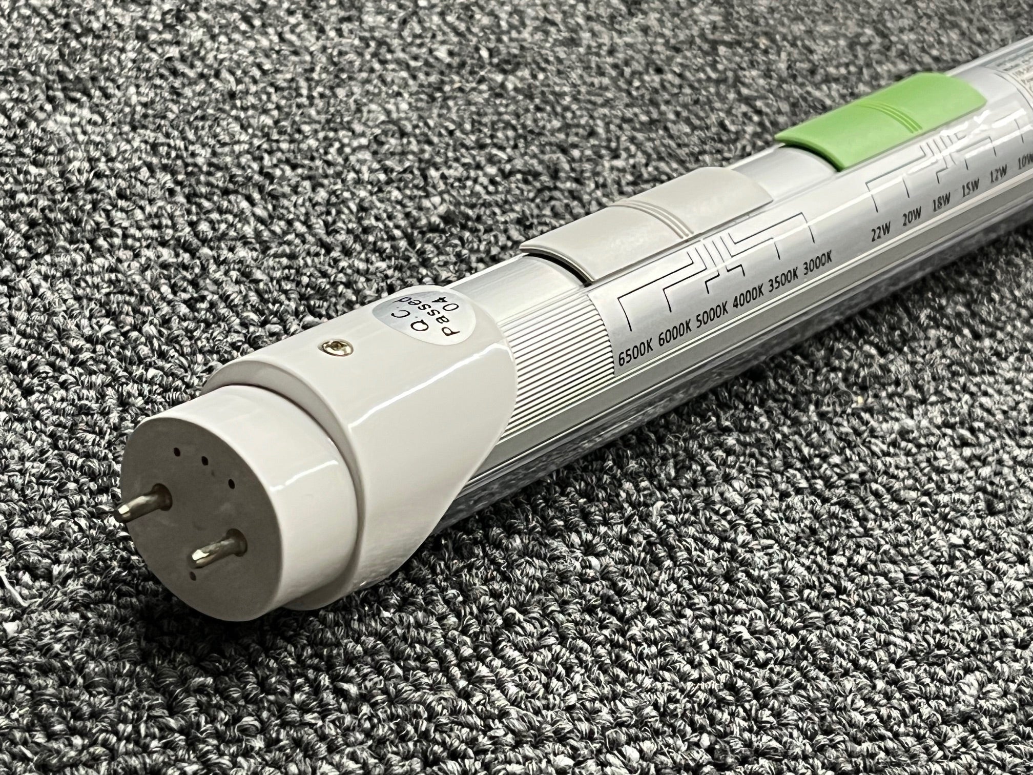 Tube LED T8 - 4 pieds - 6 Couleur et puissance ajustables