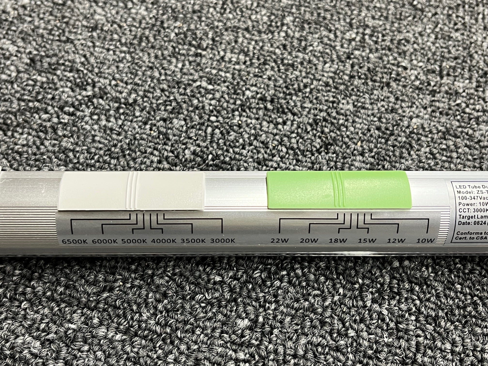 Tube LED T8 - 4 pieds - 6 Couleur et puissance ajustables